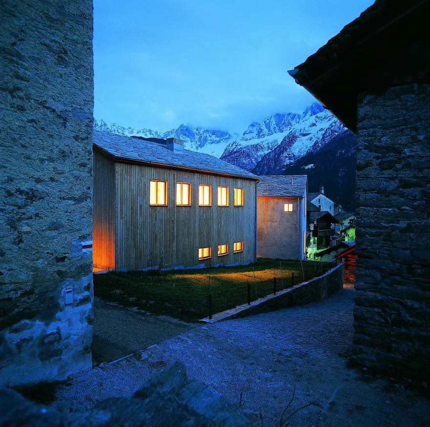 瑞士山村里的双宅设计-14