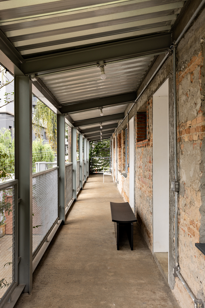 液态之家 · 将私人住宅转变为艺术创作的共享空间丨巴西圣保罗丨Julia Feldens-51