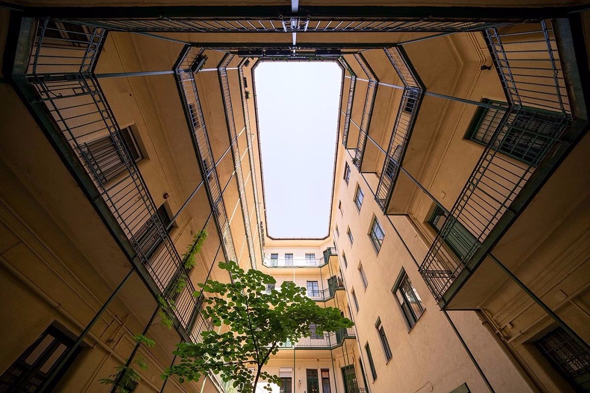 穿越天空的隧道 | 摄影师 Zsolt Hlinka 的几何建筑视觉-7