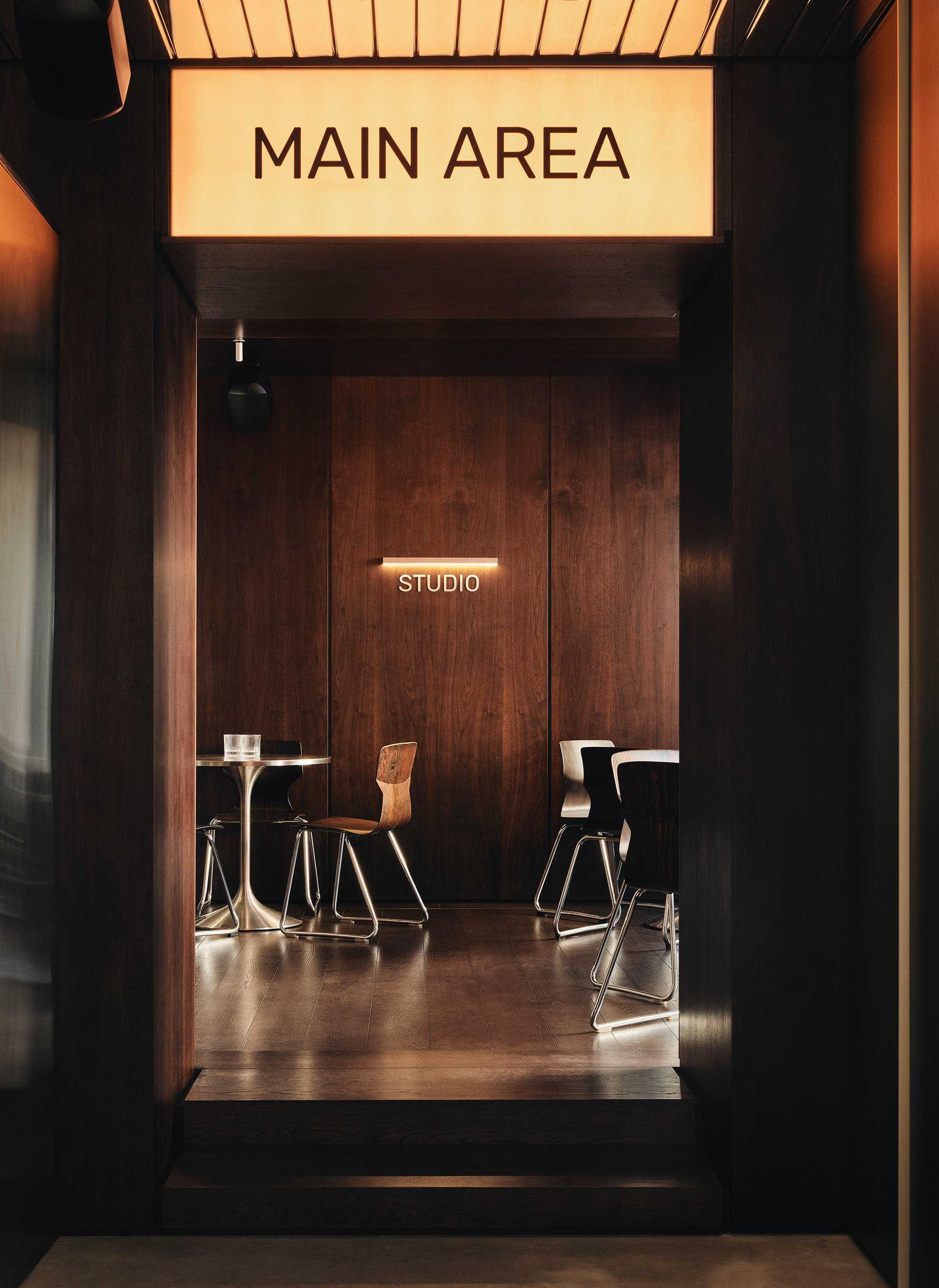 披萨工作室，咖啡馆丨俄罗斯圣彼得堡丨Aliaksandra Bialkova等四人团队-14