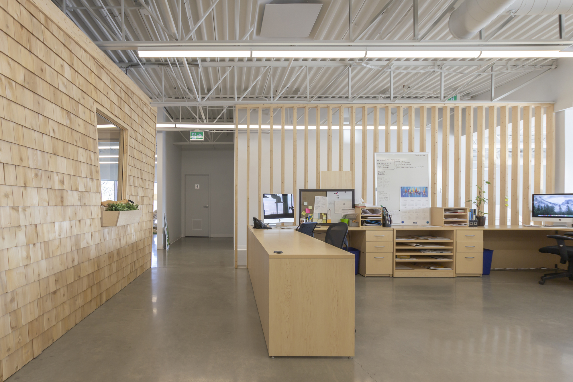Les Éditions Passe-Temps Offices / Quinzhee Architecture-15