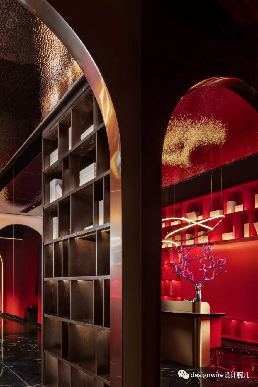 曾建龙打造花禾牛浦东店 | 红艳空间里的美学盛宴-15