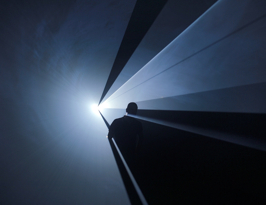 《描述一个圆锥的线》丨Anthony McCall-16