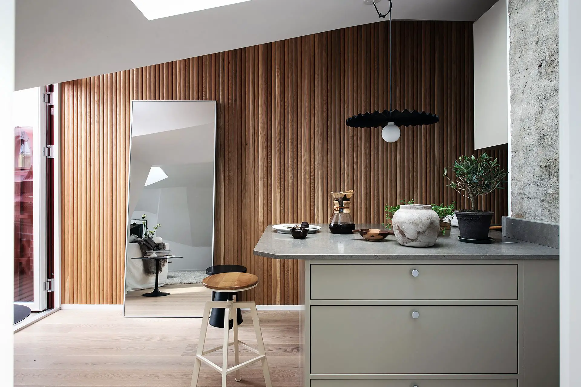 哥德堡 33m2 设计公寓 | 巧妙空间布局与独特魅力-1