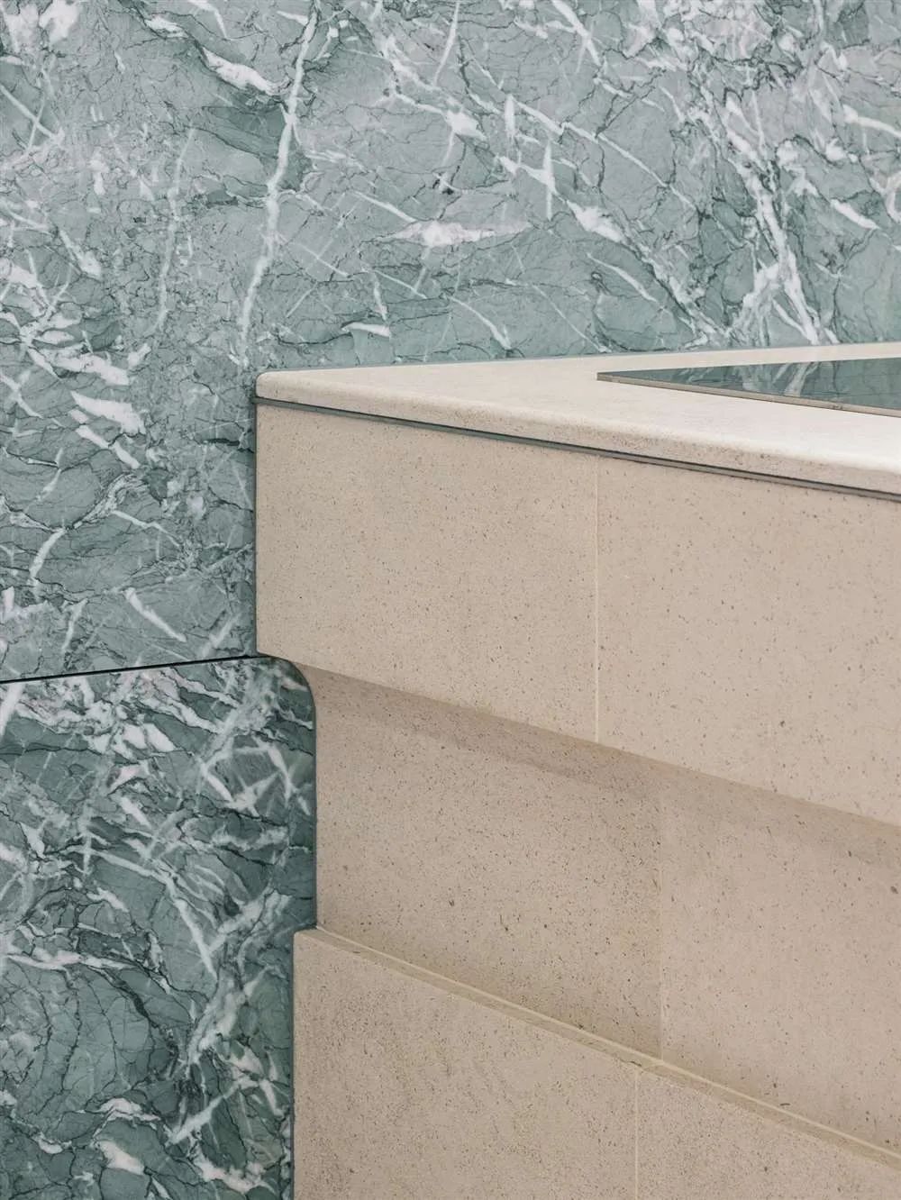 AVINUEL VIP 休息区,“夏洛特的秘境”丨韩国丨乐天百货空间策略团队,LABOTORY-16