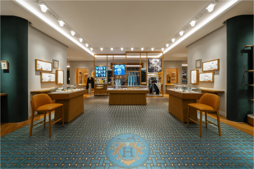 Hermès雅加达精品店焕新:法式邂逅茶绿梦境-4