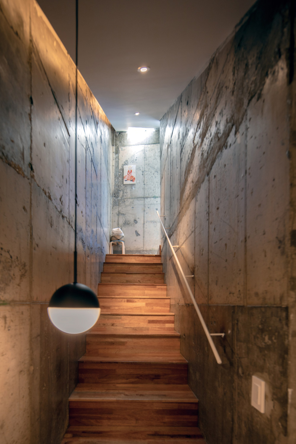 依山傍水的韩式别墅-23