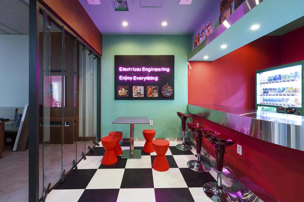 色彩斑斓的 40 平米办公室，打造活力工作空间-4