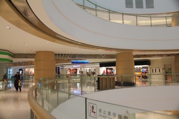 几十个超牛购物中心中庭方案-131