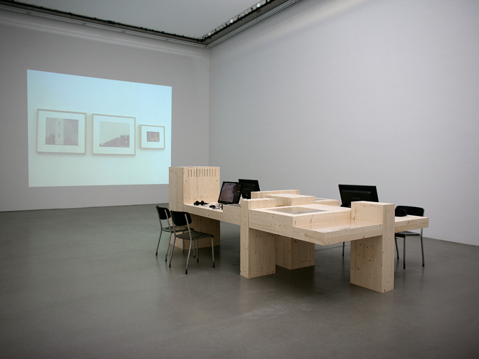 Portikus Exhibition Design – AWARE-1