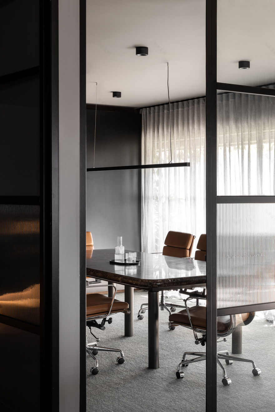 Mancini Made 新办公室 | 室内外景观融合,打造创新设计典范-14