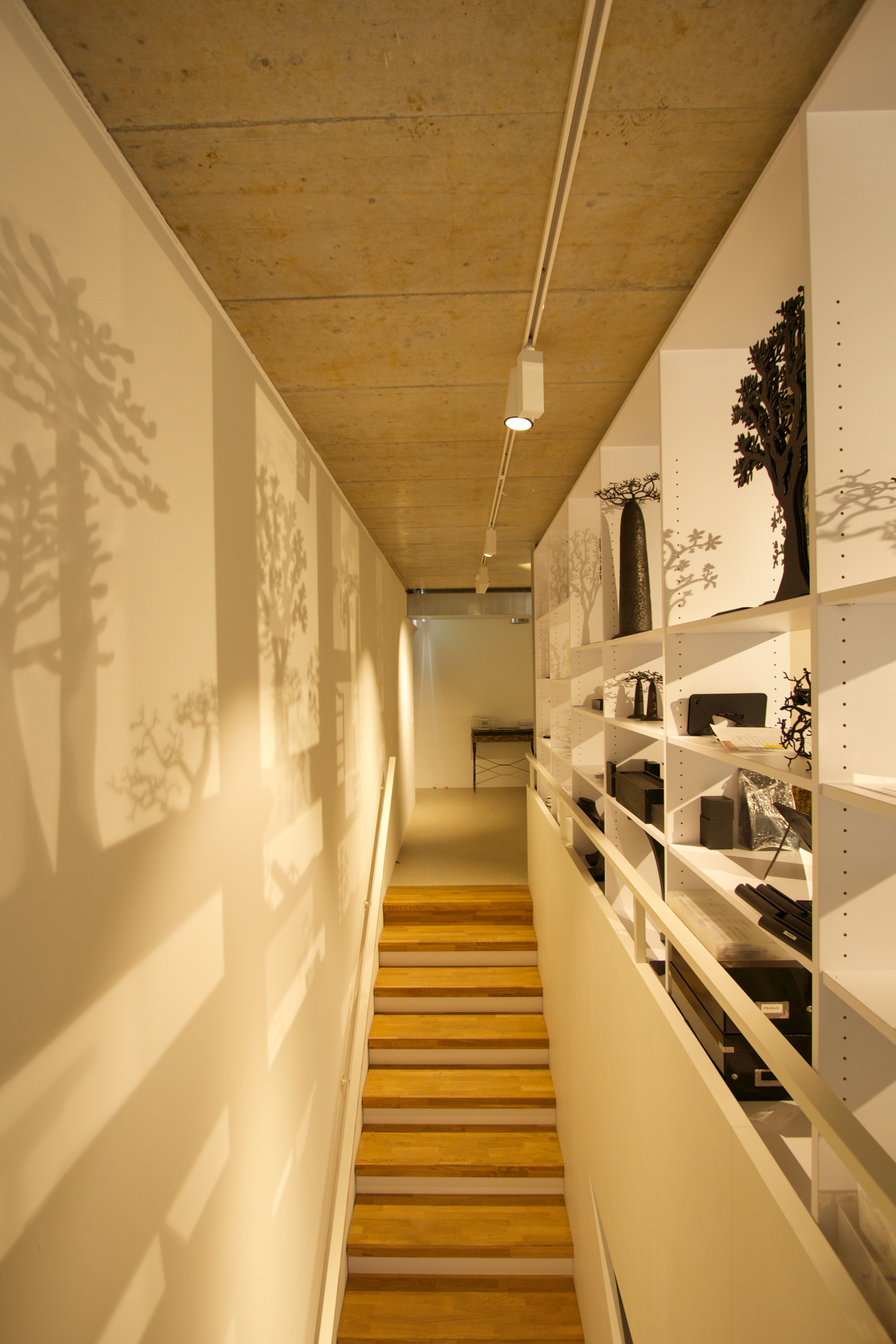 瑞士阿尔莫格珠宝店 | 沉船寻宝的室内设计-37