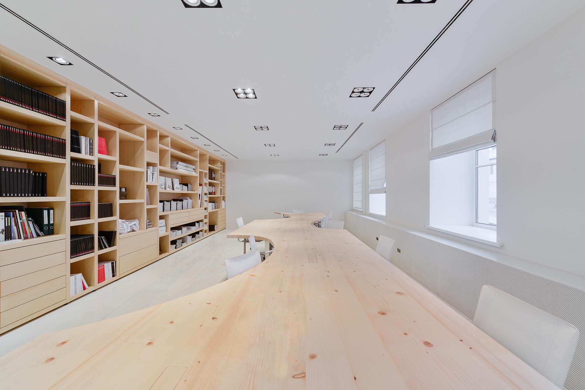 变异展廊 · Super Surface Space-7