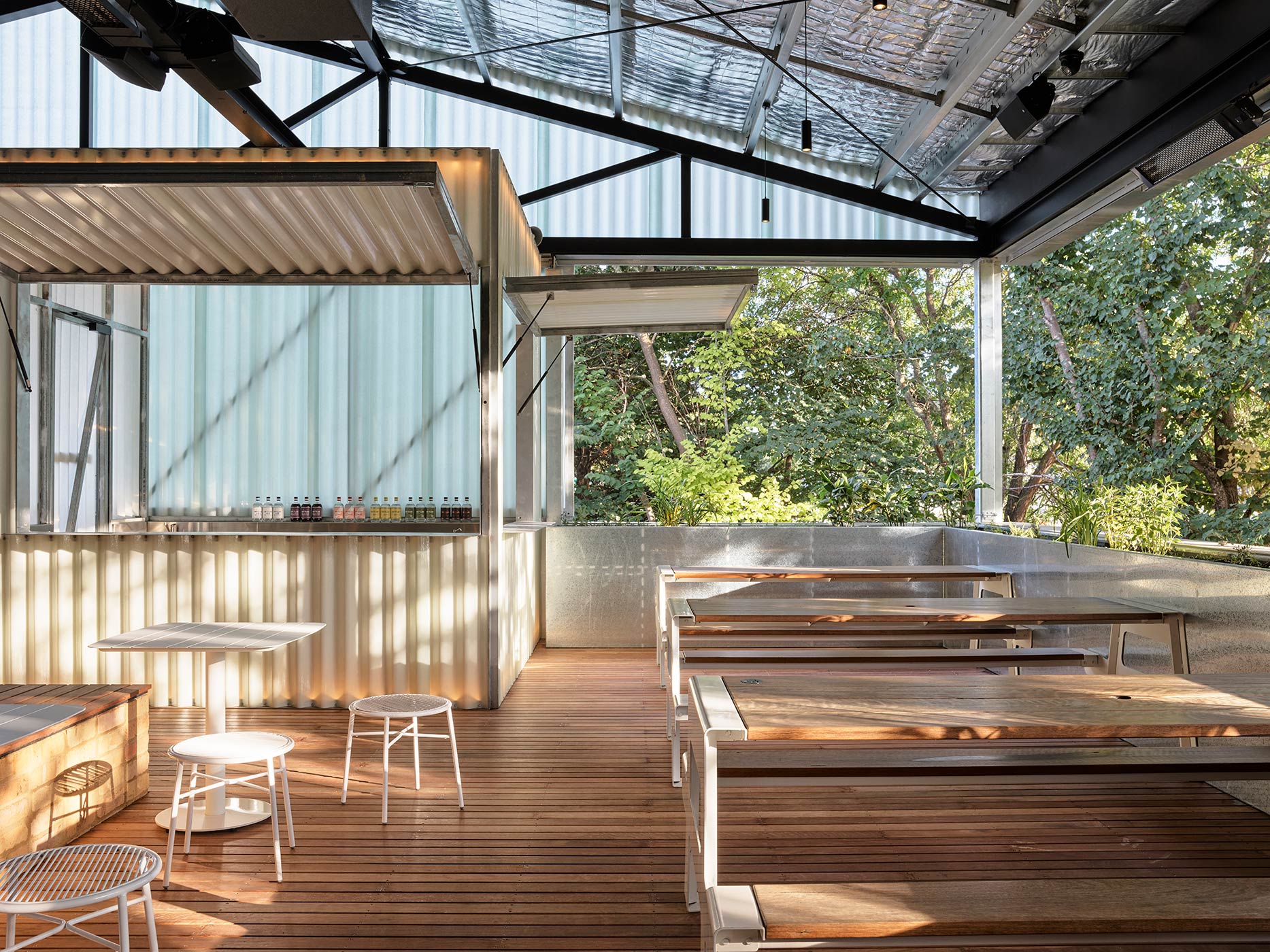 呼吸公司出品的四柱杜松子酒-8