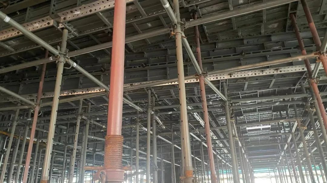 央媒聚焦！中建八局深圳深铁前海国际枢纽中心项目春日奋战正当时-78