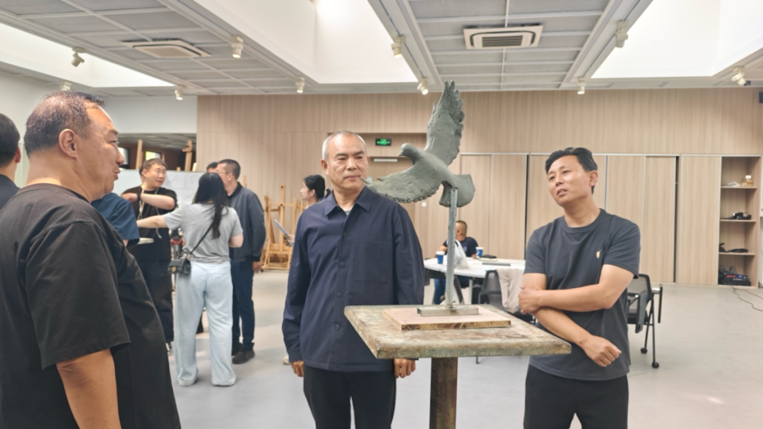 无上荣光！设计师讲述抗战胜利80周年纪念大会中的美院故事！-74