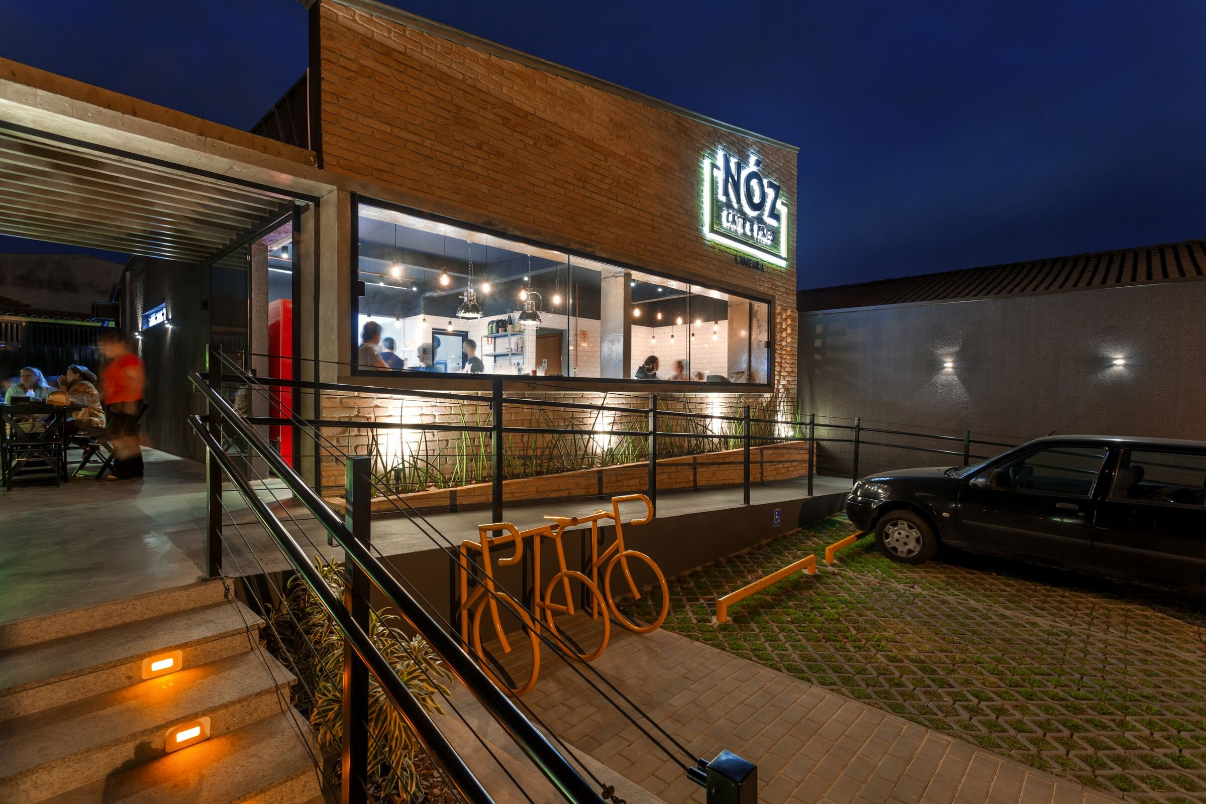 转变之家 | 打造充满人情味的城市面包房-26