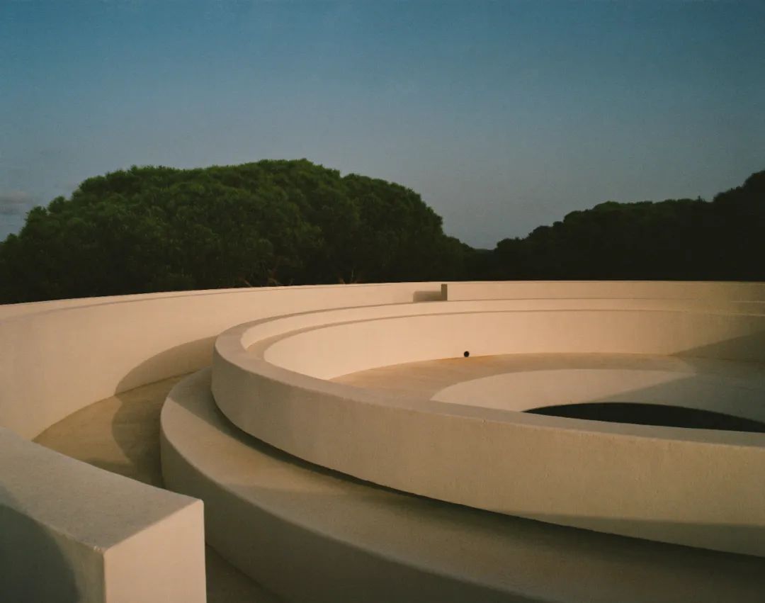 Divinity / 建筑的情绪-7