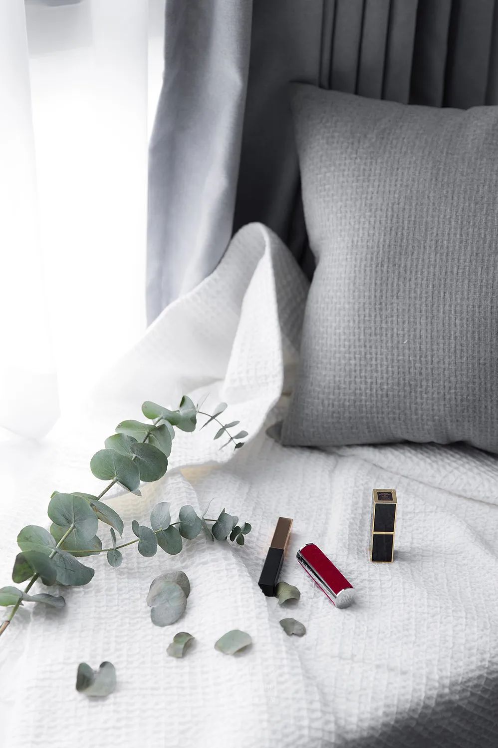 高级黑灰木元素，打造 100 平简约温馨家-41