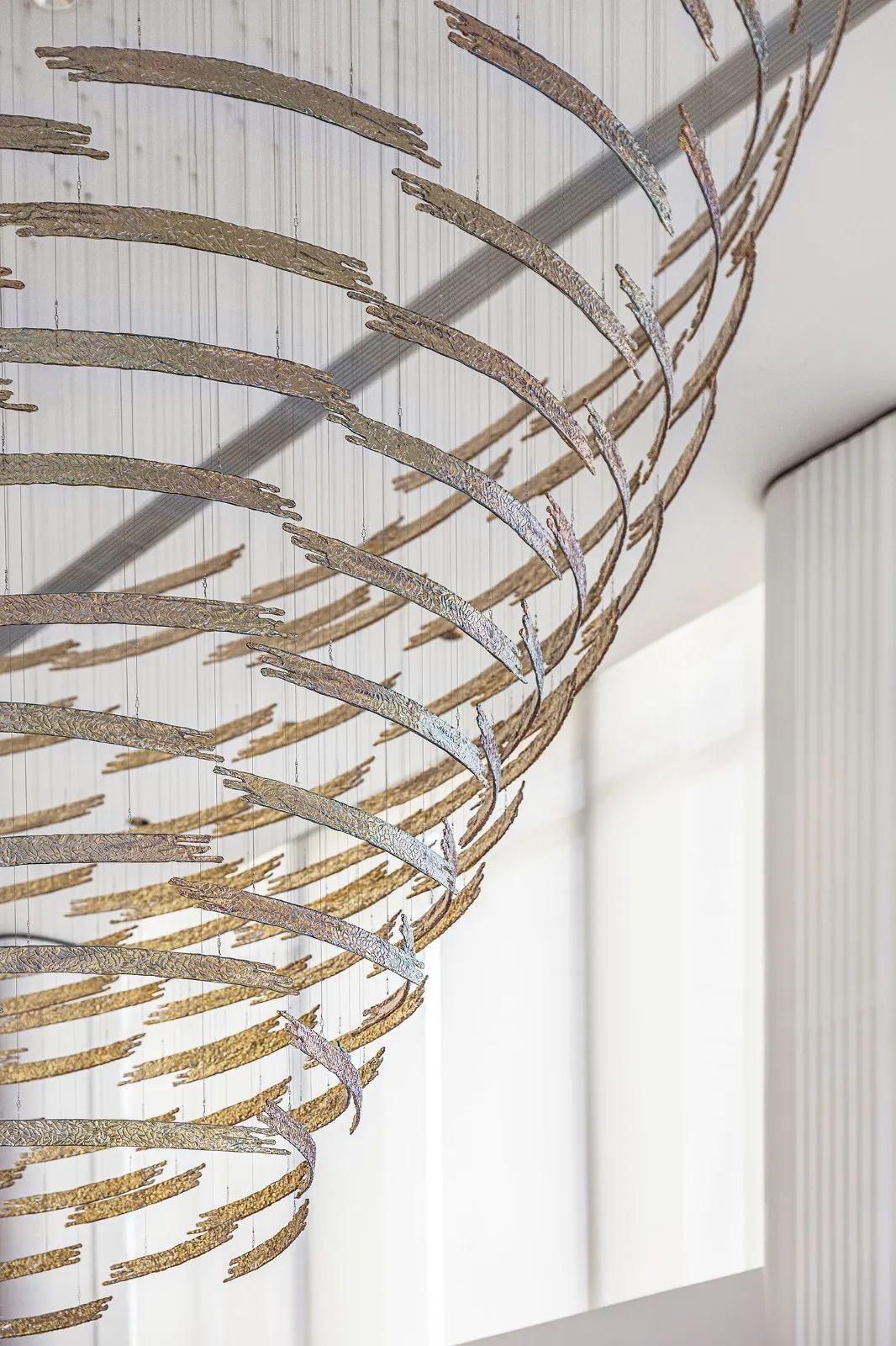 济南中骏天誉售楼处 | 现代复古风格演绎历史与未来对话-10