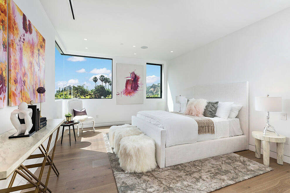 加州比弗利山庄的现代奢华住宅-12