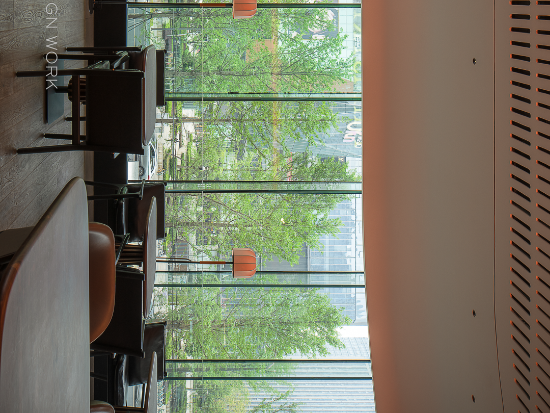 双塔映衬下的MOC餐厅丨中国成都丨唐嘉骏,刘芮言-10