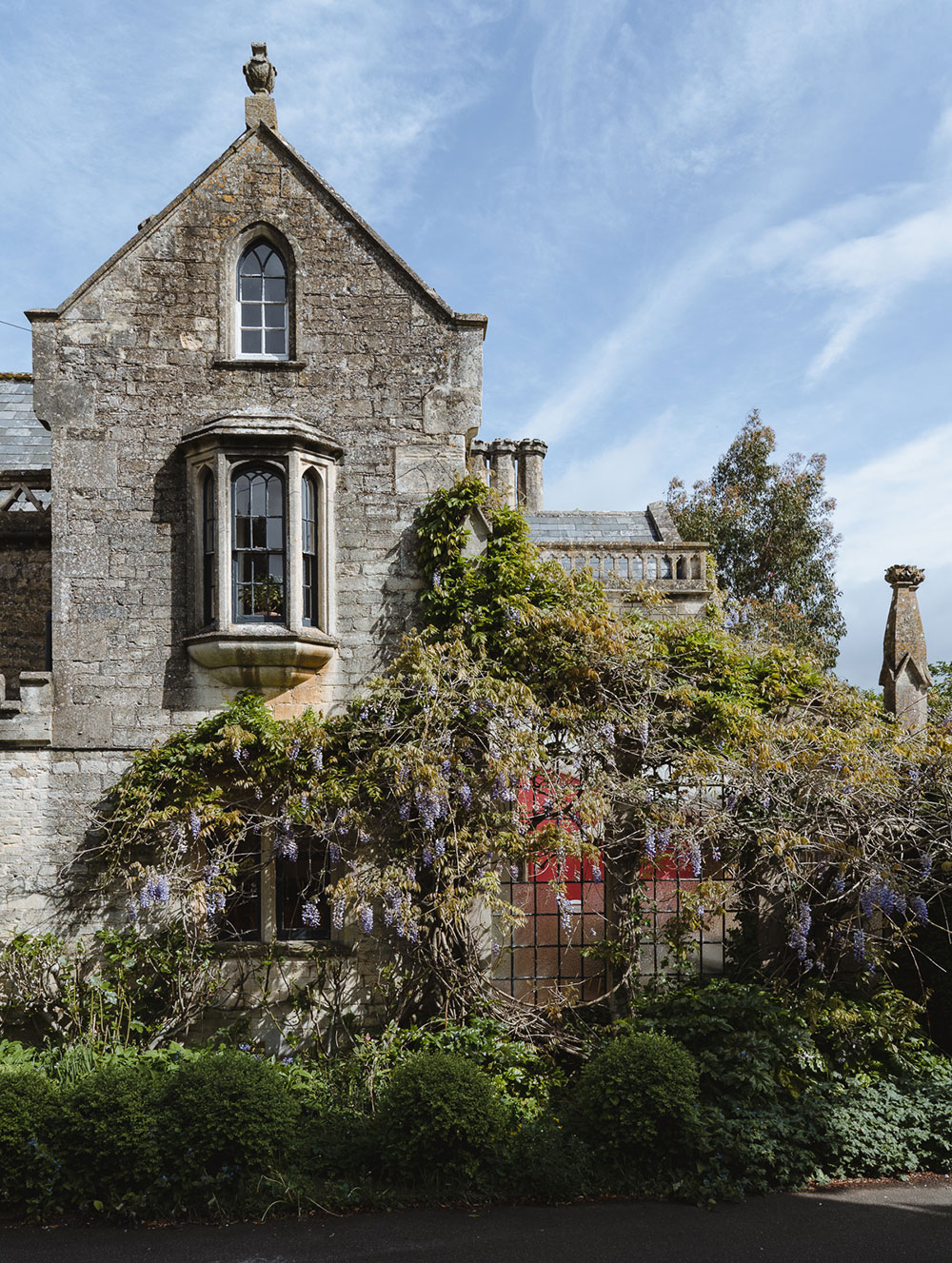 英格兰 19 世纪哥特式石屋，穿越时空的浪漫居住体验-2