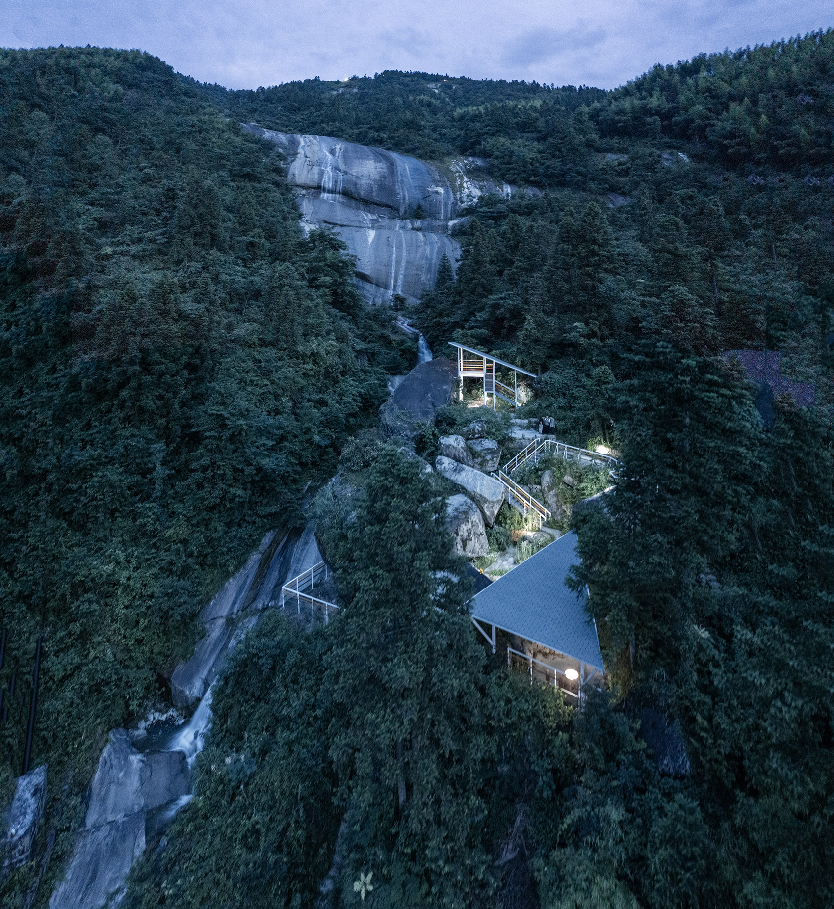 白水洞天,山野几何·白水洞村石瀑间的线性钢亭组群丨中国邵阳丨湖南大学建筑与规划学院-65