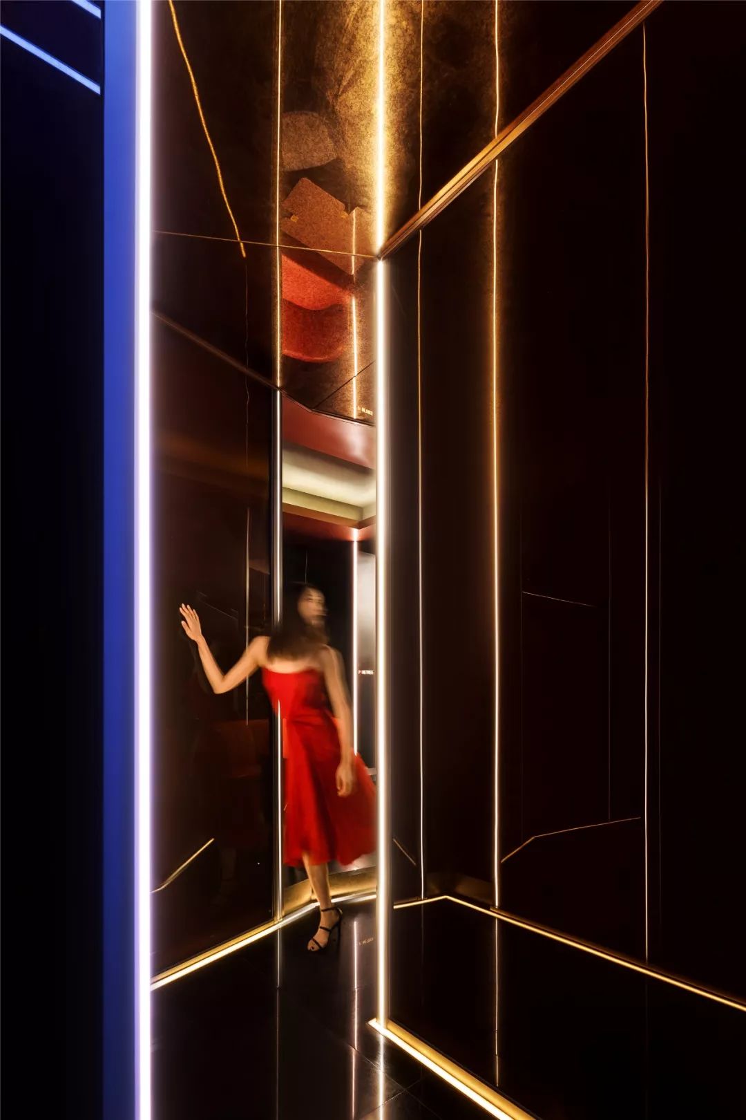 《桃花源记》式的多重空间体验——PINETREE 柏吧-6