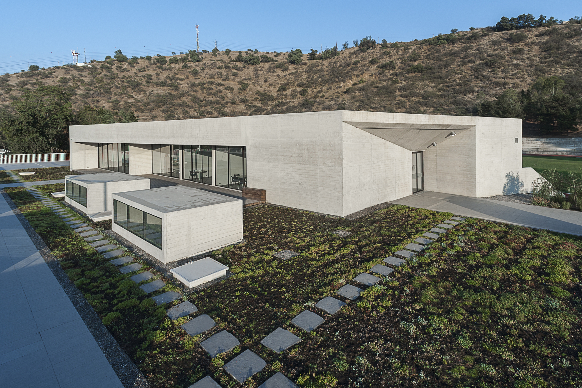 智利森林中的圣乔治学院体育馆-21