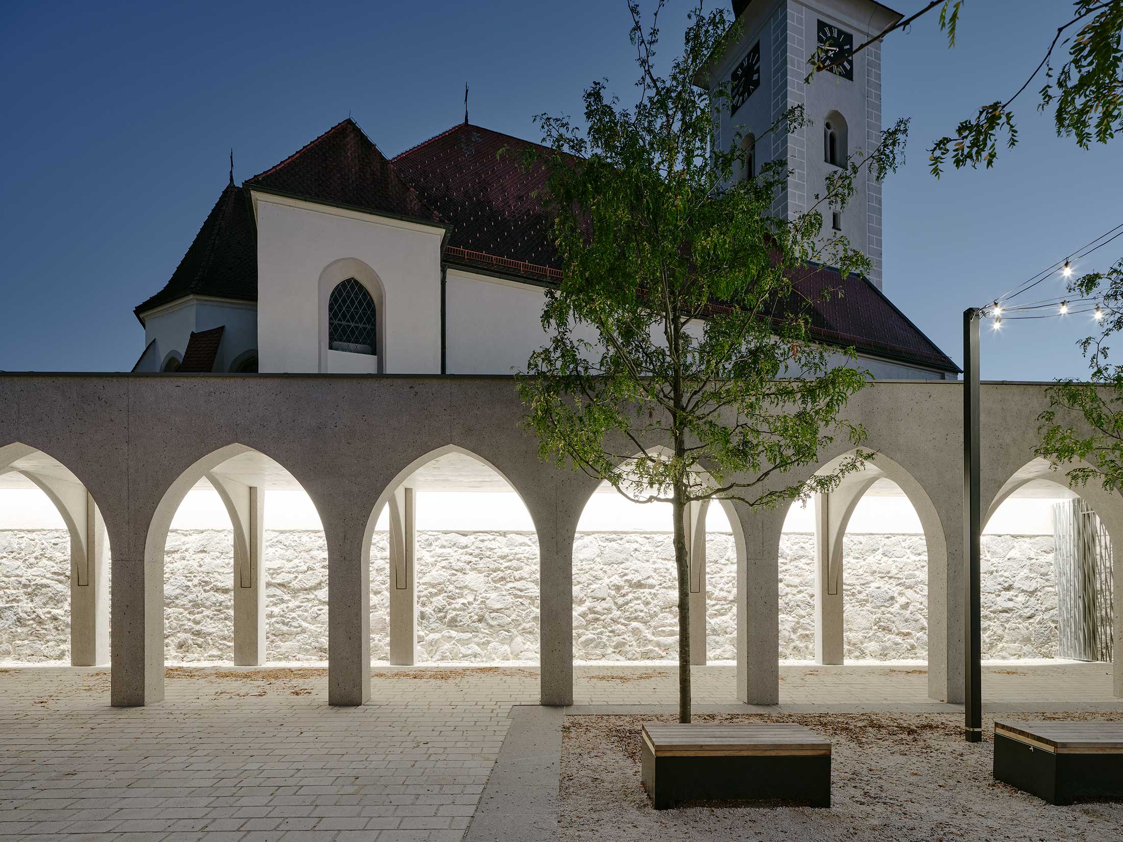 霍尔辛教堂拱廊丨Hertl Architekten-8