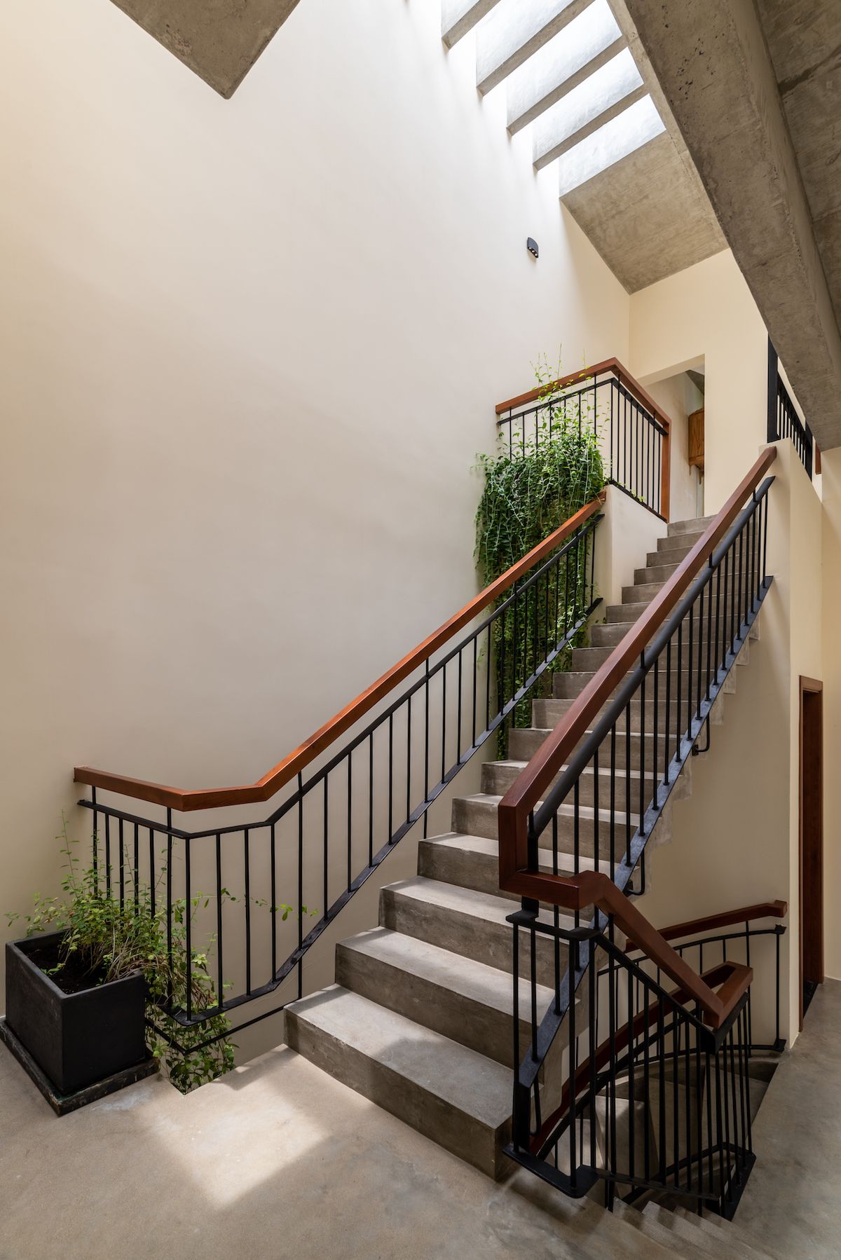 越南 Minaka 城市住宅的室外室内一体化设计-23