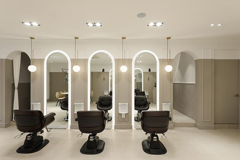 简约时尚的 38 平米美容院设计-11