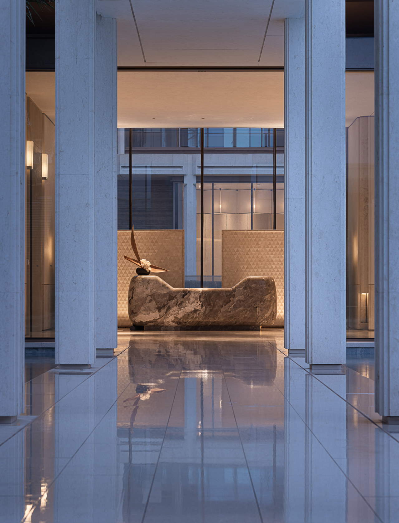 中天海威·璟逸丨中国杭州丨建筑设计为九米设计,室内设计为CCD郑中设计-11