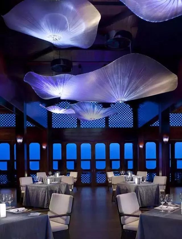 空间点“靓”的艺术 | 灯具设计-20