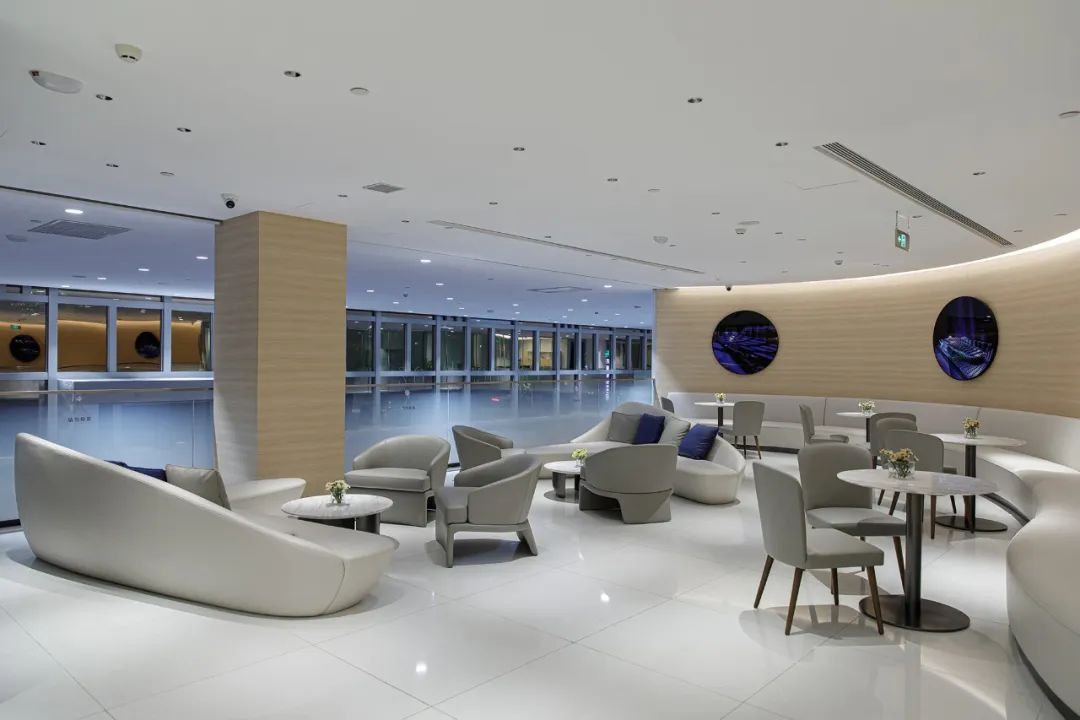 陈子俊  仁孚奔驰4S店改造，德国传统品牌的突破-11