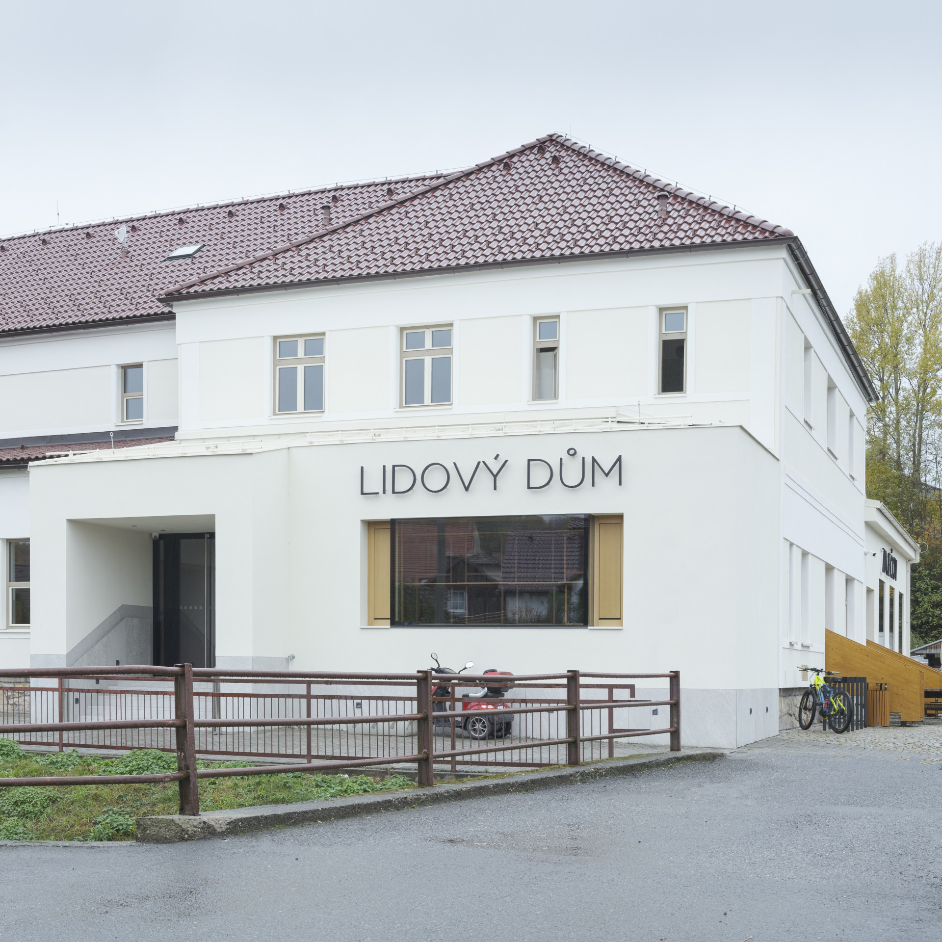 老城区公寓底层诗歌工作室室内设计丨捷克丨collcoll-42