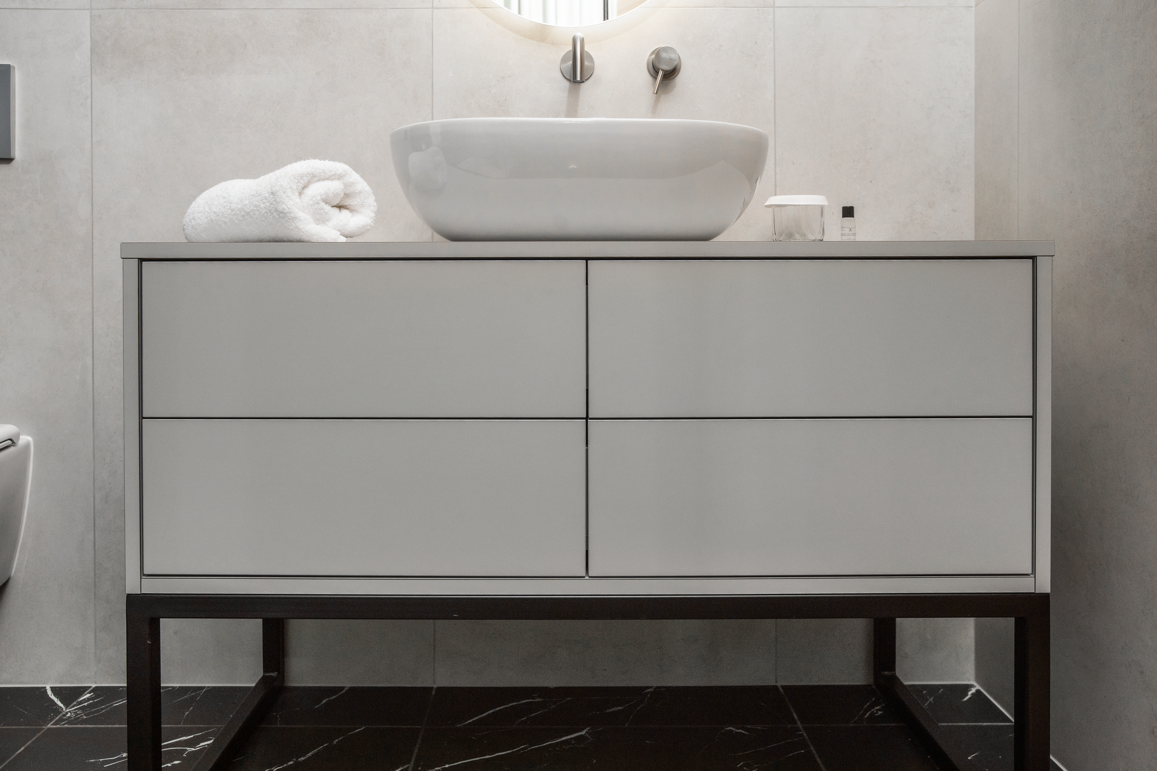 Hotel Kopač 酒店客房室内设计丨Mizarstvo Peklenk-14