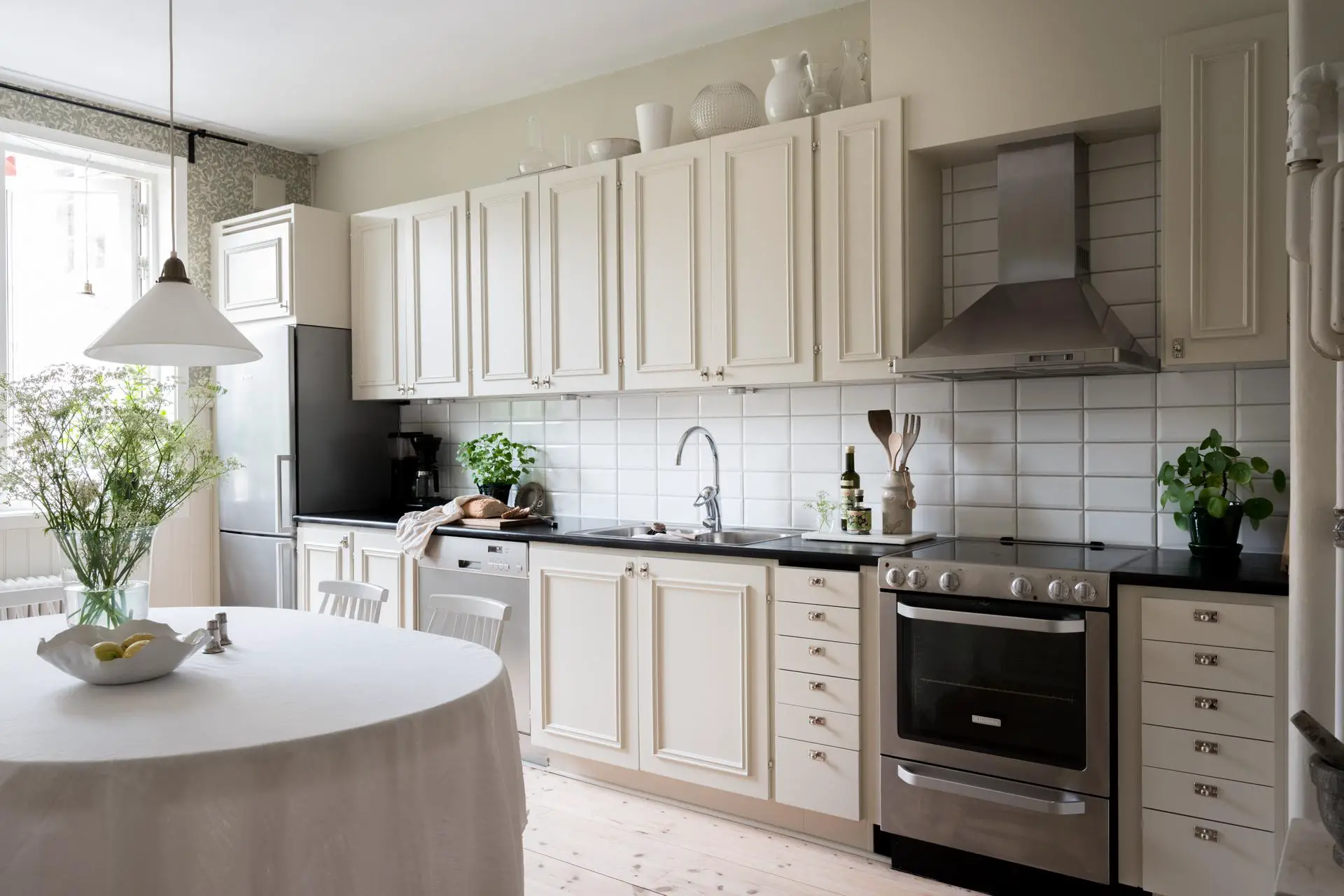 瑞典 50m2 公寓,宁静优雅的灰色调空间-9