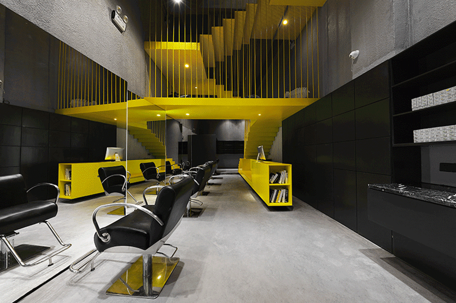 层迭 | 天后站品牌潮流形象店-1