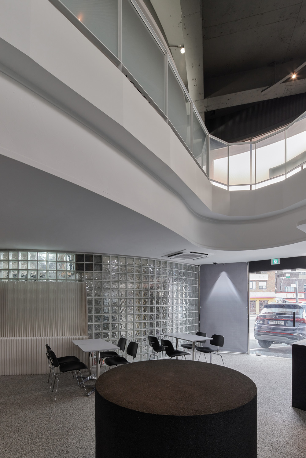 精致高级的 60 平小户型设计-13