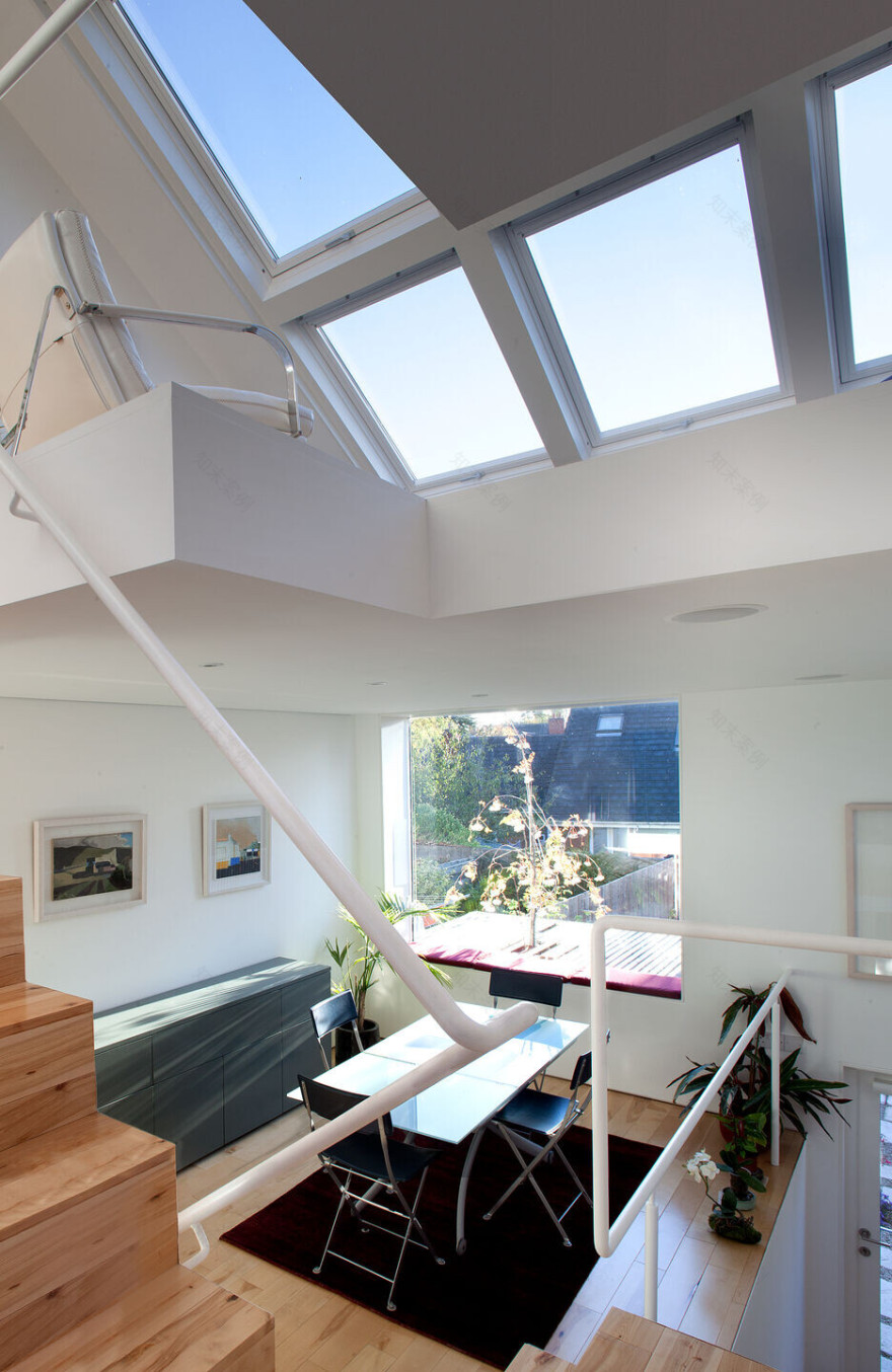 垂直之家的空间魔法-14