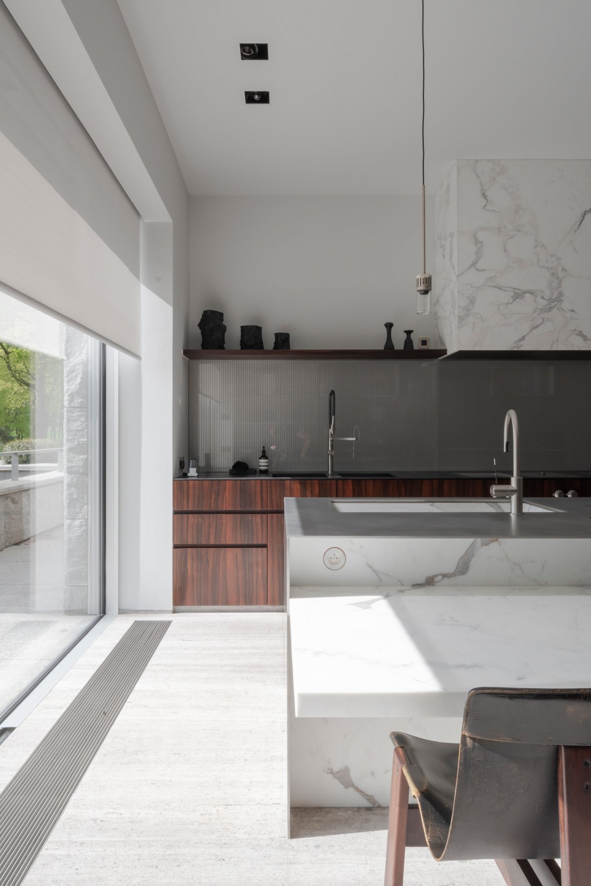 比利时现代轻奢别墅设计-3