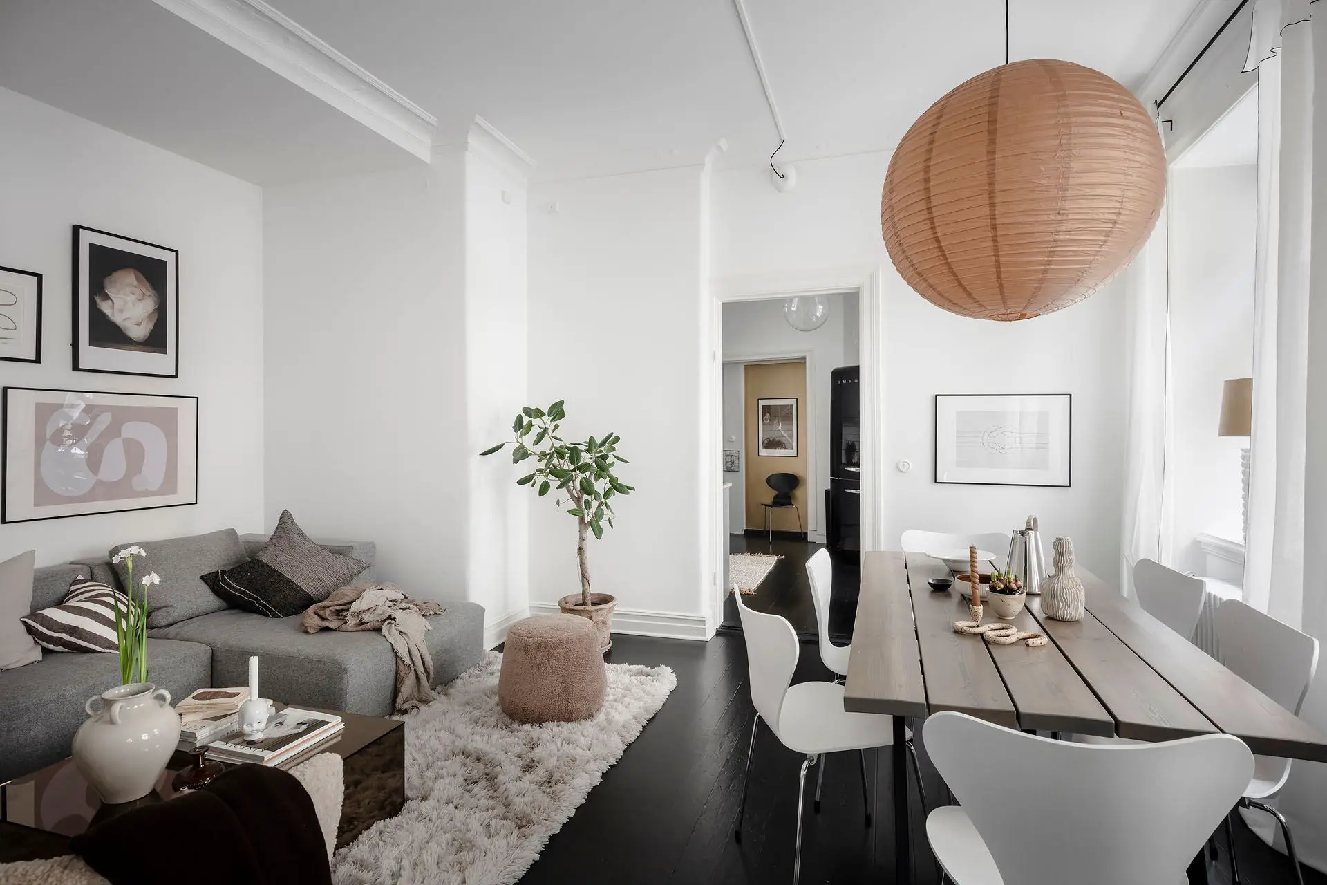 一墙绿意 | 打破中性空间的独特设计-4