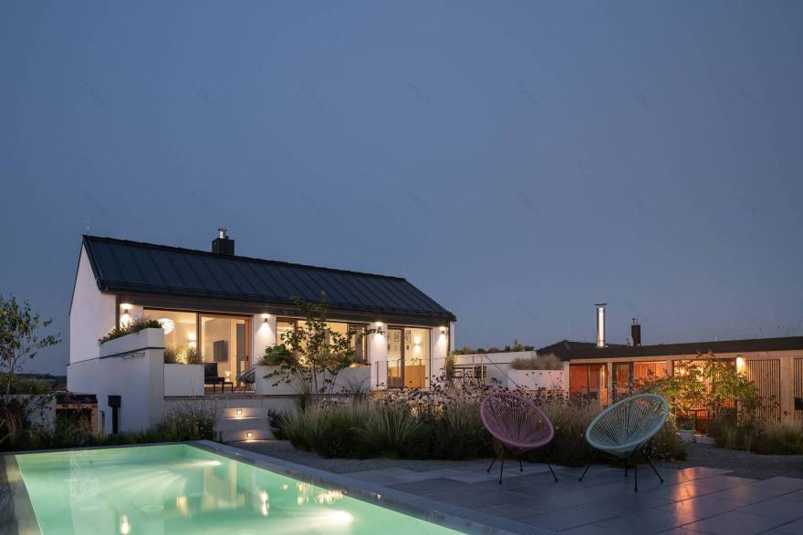 带中庭的家庭住宅丨捷克丨SENAA architekti-29