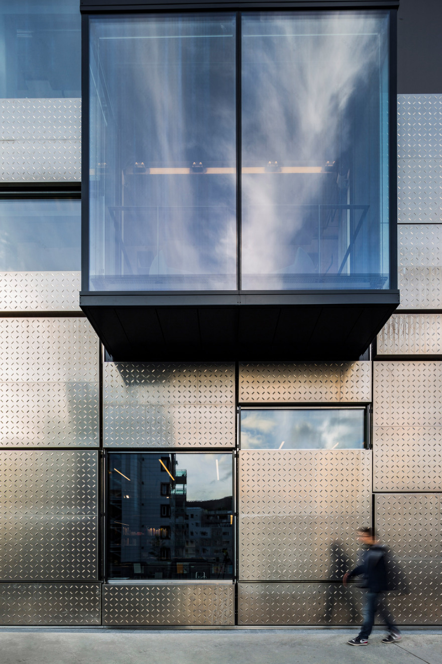 Snøhetta makes every surface a canvas in £100-million art school-36