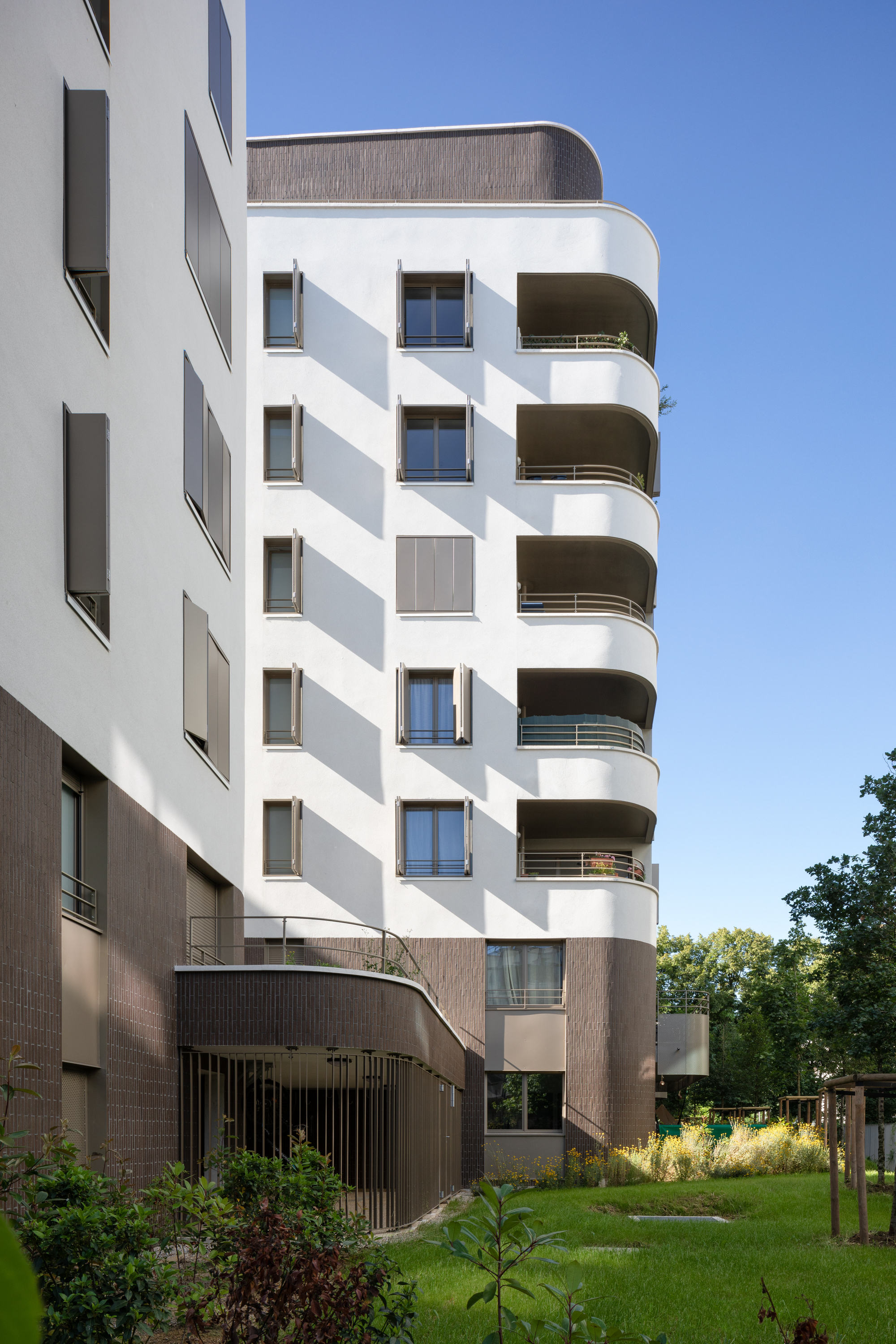 46 Apartments in Gentilly / Tectône-18