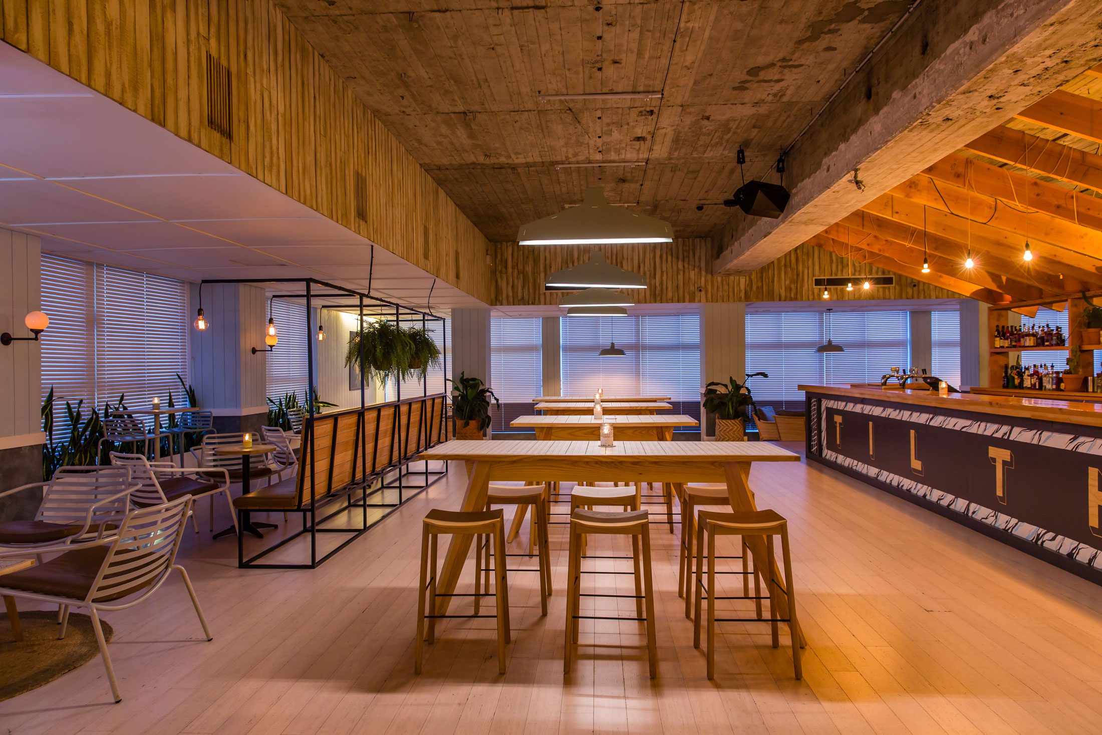 Beach Road Hotel | 2016 - Luchetti Krelle-1