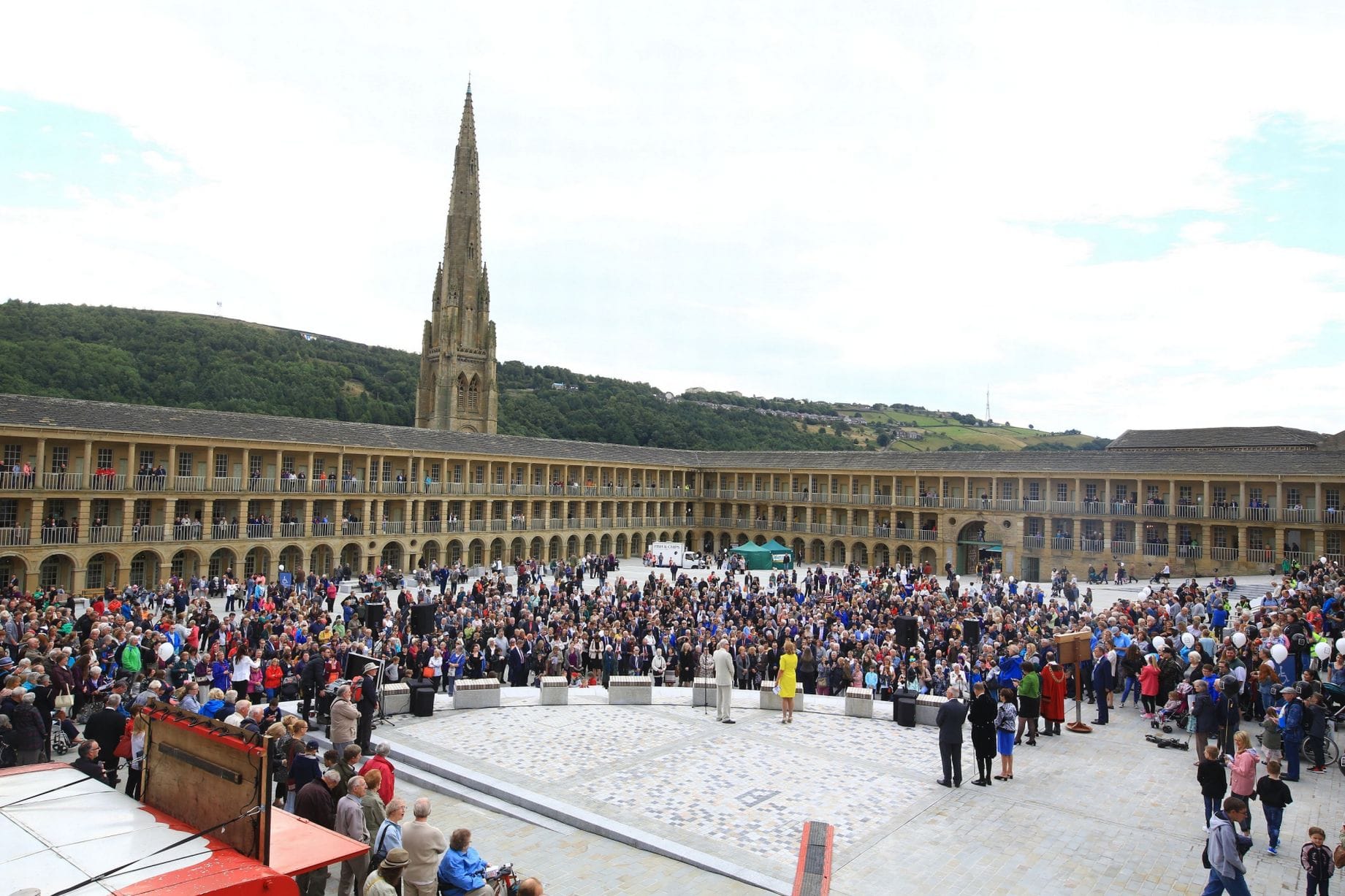 英国哈利法克斯 Piece Hall 广场 · 历史建筑的现代复兴-44