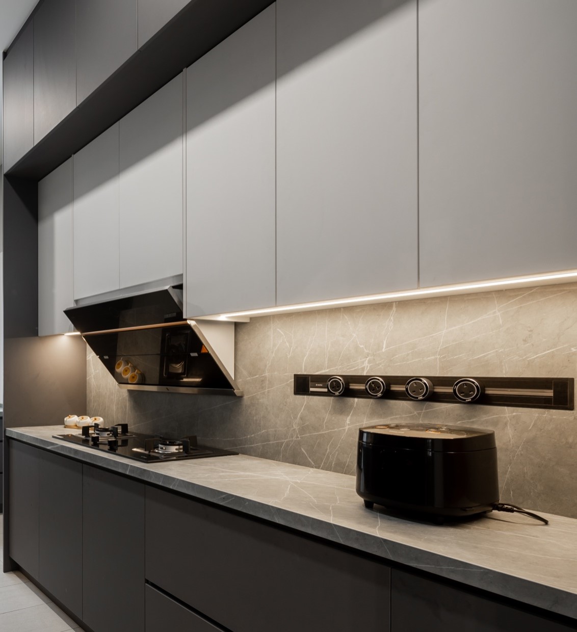 Iko iN黑白系干湿厨房2合1设计-31